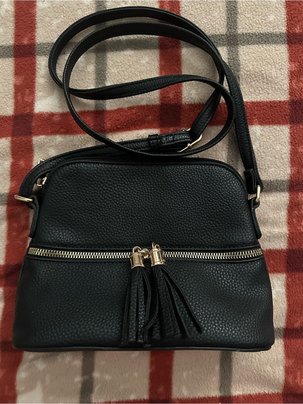 Unbranded Classic Black Leatherette Crossbody Bag with Tassel Zip